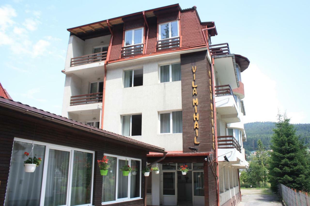 Vila Mihail Hotel Busteni Exterior photo